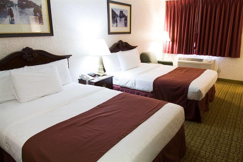 Baymont By Wyndham Sioux Falls North,I-29,Russell St, Airport Екстер'єр фото